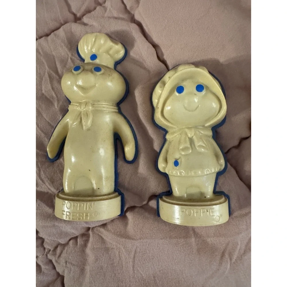 Set of 3 Vtg Pillsbury Dough Boy Pop N Fresh & Poppie Magnets & 1971 Figure